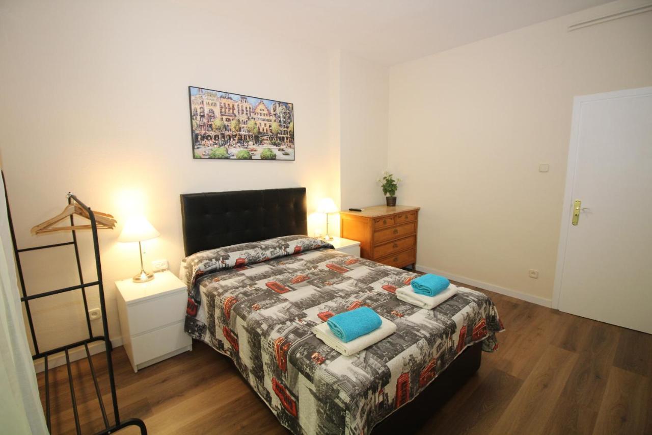 Urgel Habitaciones Барселона Экстерьер фото
