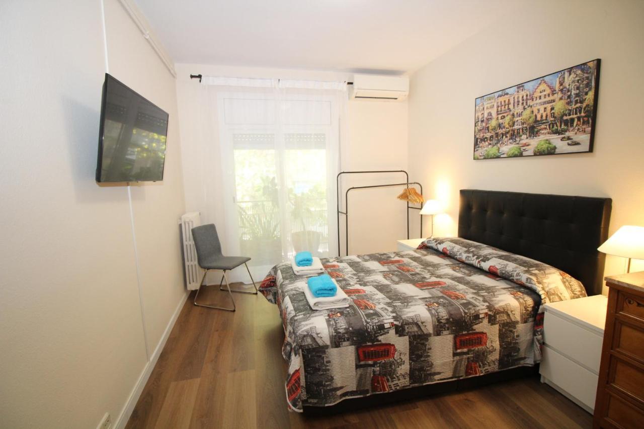 Urgel Habitaciones Барселона Экстерьер фото